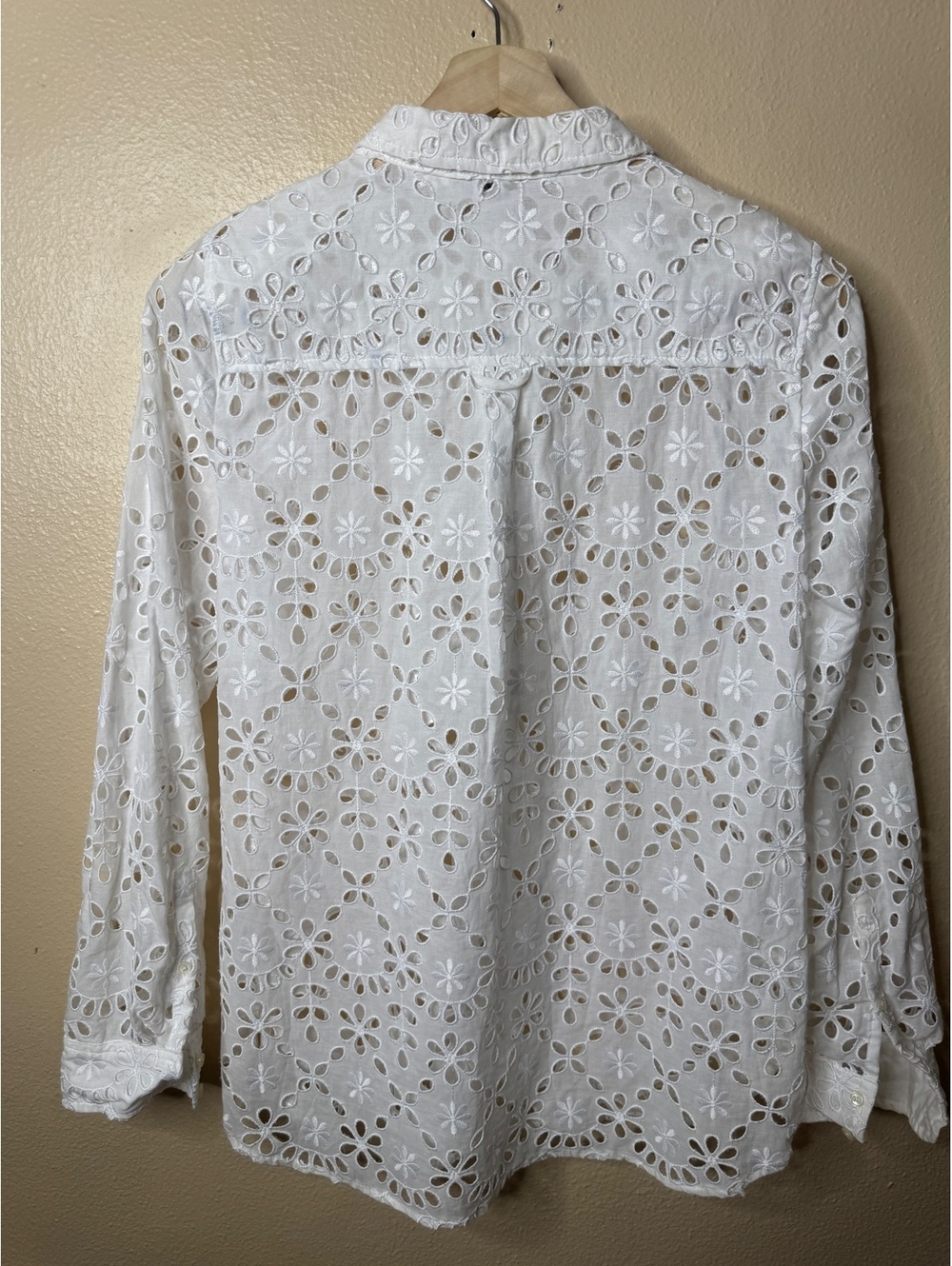 J.Crew Womens Size 12 White Eyelet Embroidered Button Up Shirt Blouse - Picture 6 of 6